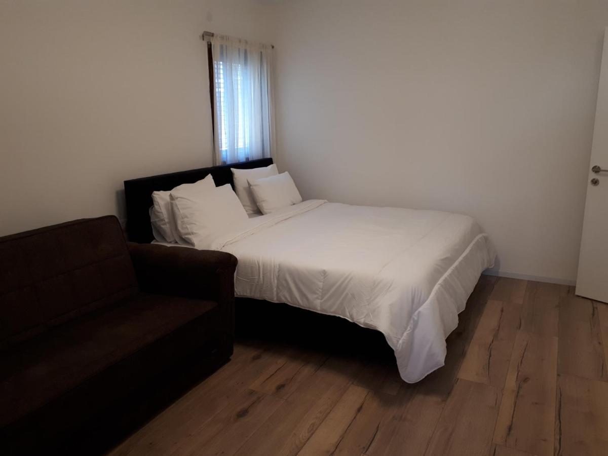 Hotel Etty'S House Petach Tikva Esterno foto